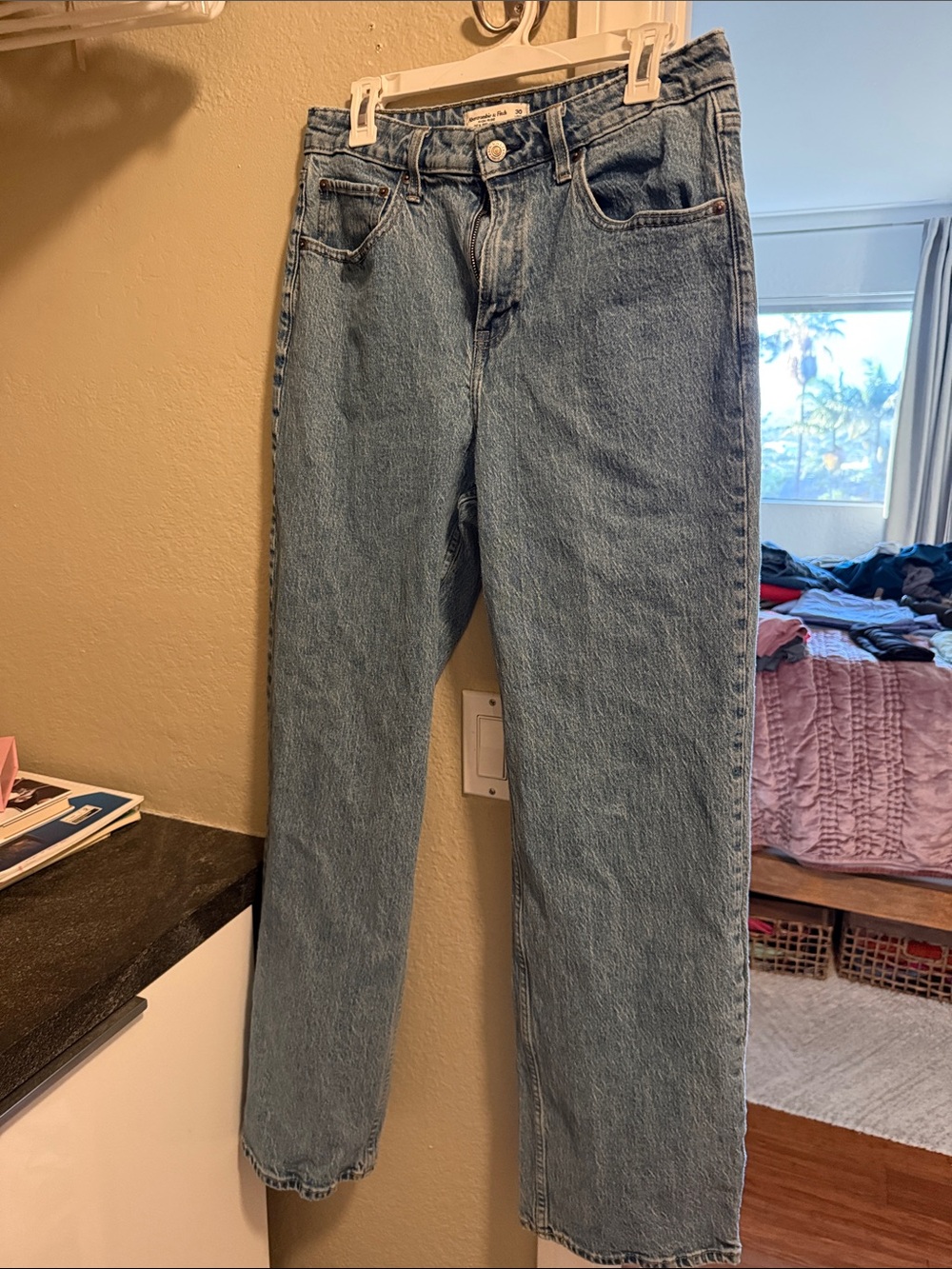 Abercrombie Classic High-Rise 90s Relaxed Straight Leg Blue Jeans 30 Long